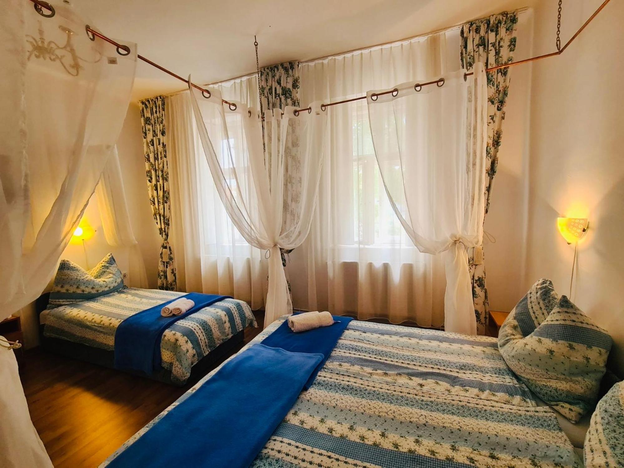 Pensiunea Schwartzy Hotel มาโค ภายนอก รูปภาพ