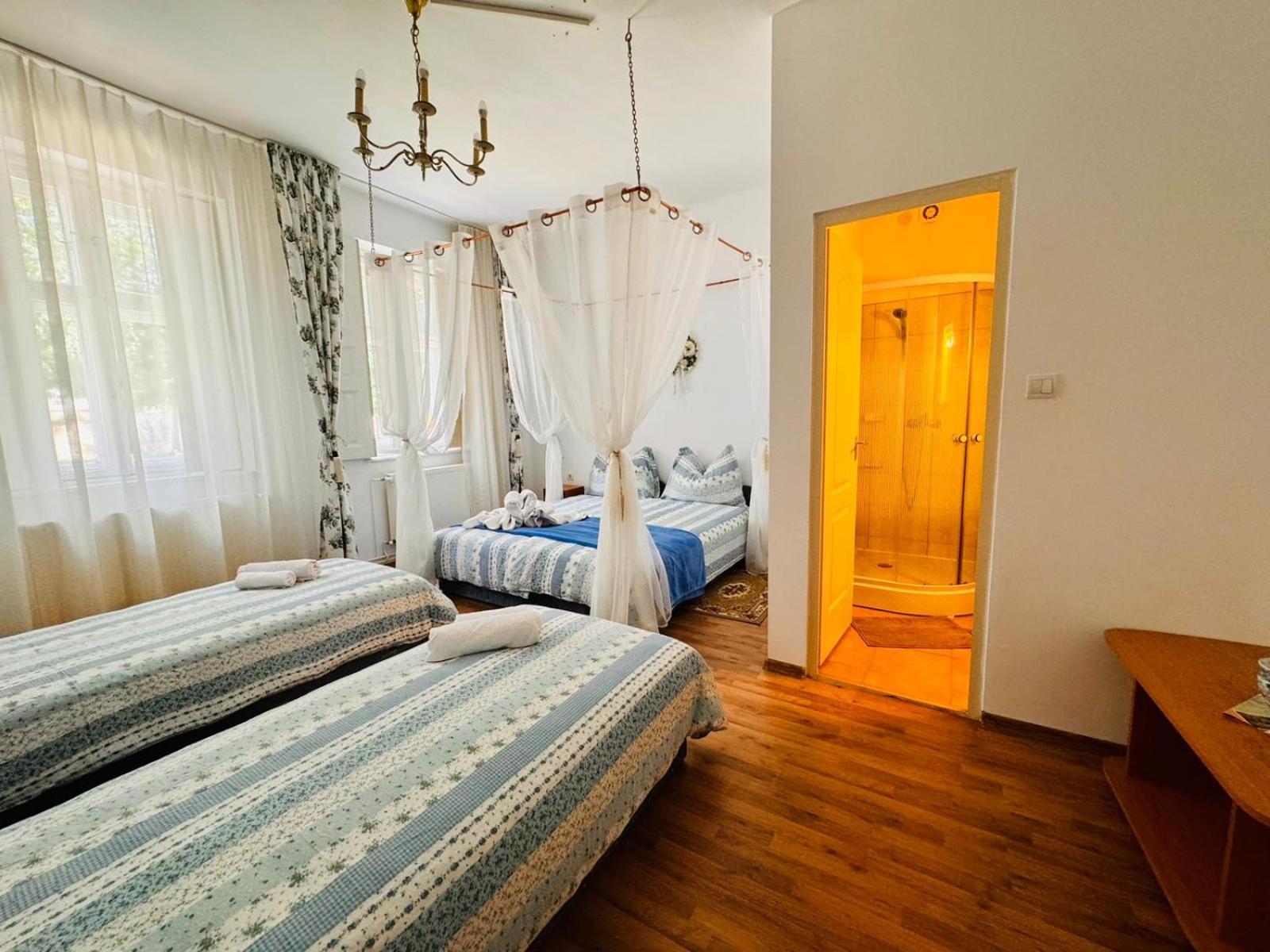 Pensiunea Schwartzy Hotel มาโค ภายนอก รูปภาพ