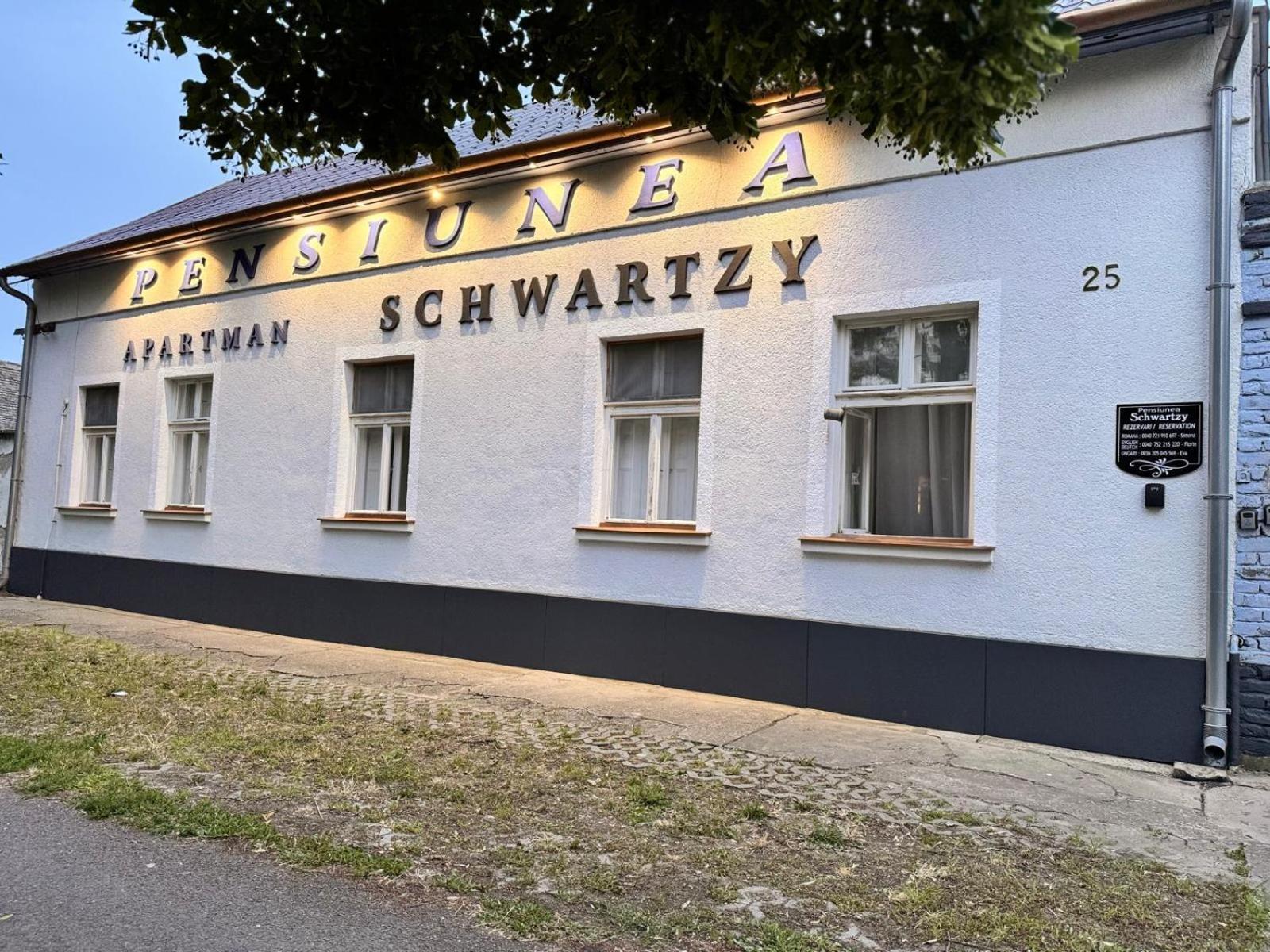 Pensiunea Schwartzy Hotel มาโค ภายนอก รูปภาพ