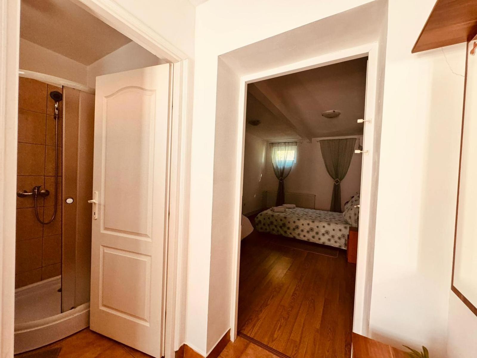 Pensiunea Schwartzy Hotel มาโค ภายนอก รูปภาพ