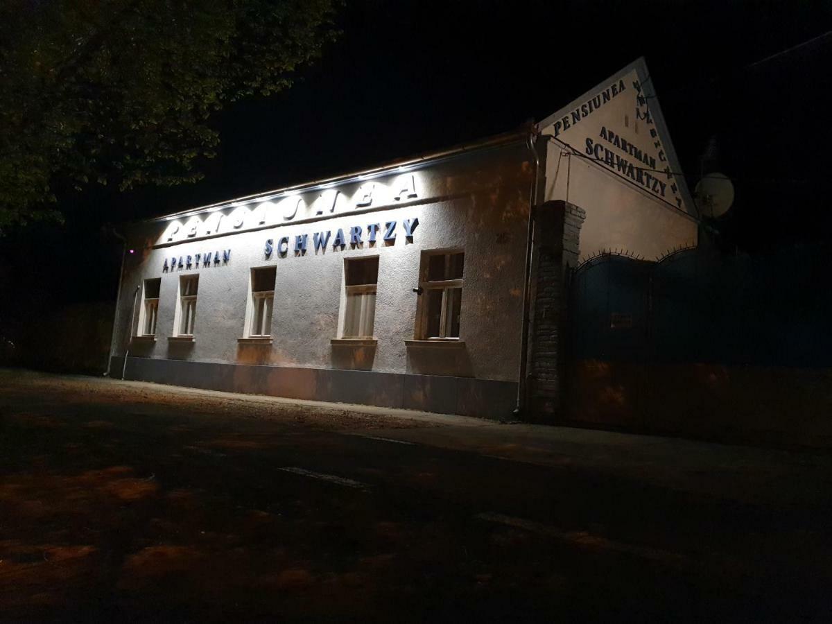 Pensiunea Schwartzy Hotel มาโค ภายนอก รูปภาพ
